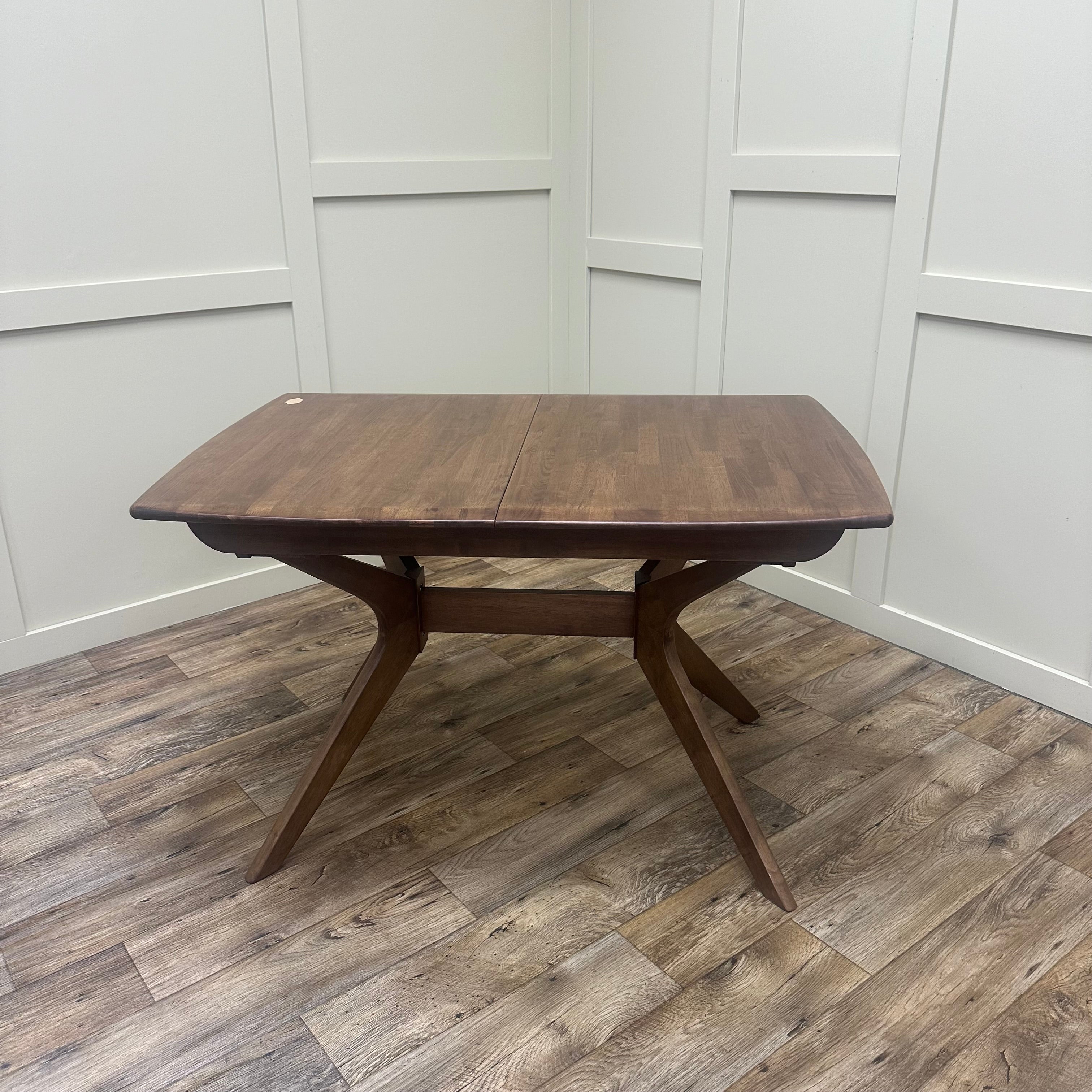 OGUZ EXTENDABLE DINING TABLE