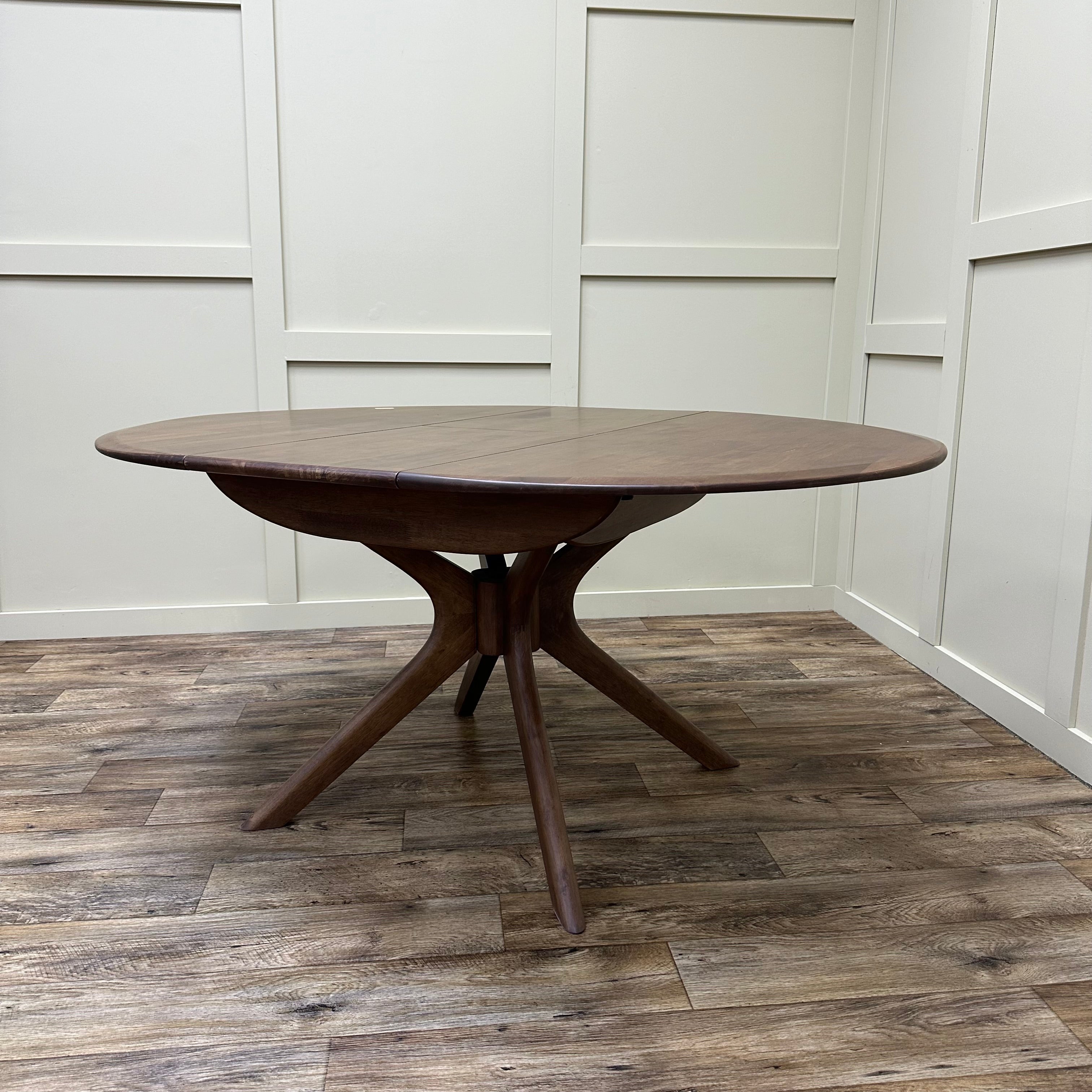 47 ROUND EDT EXTENDABLE DINING TABLE