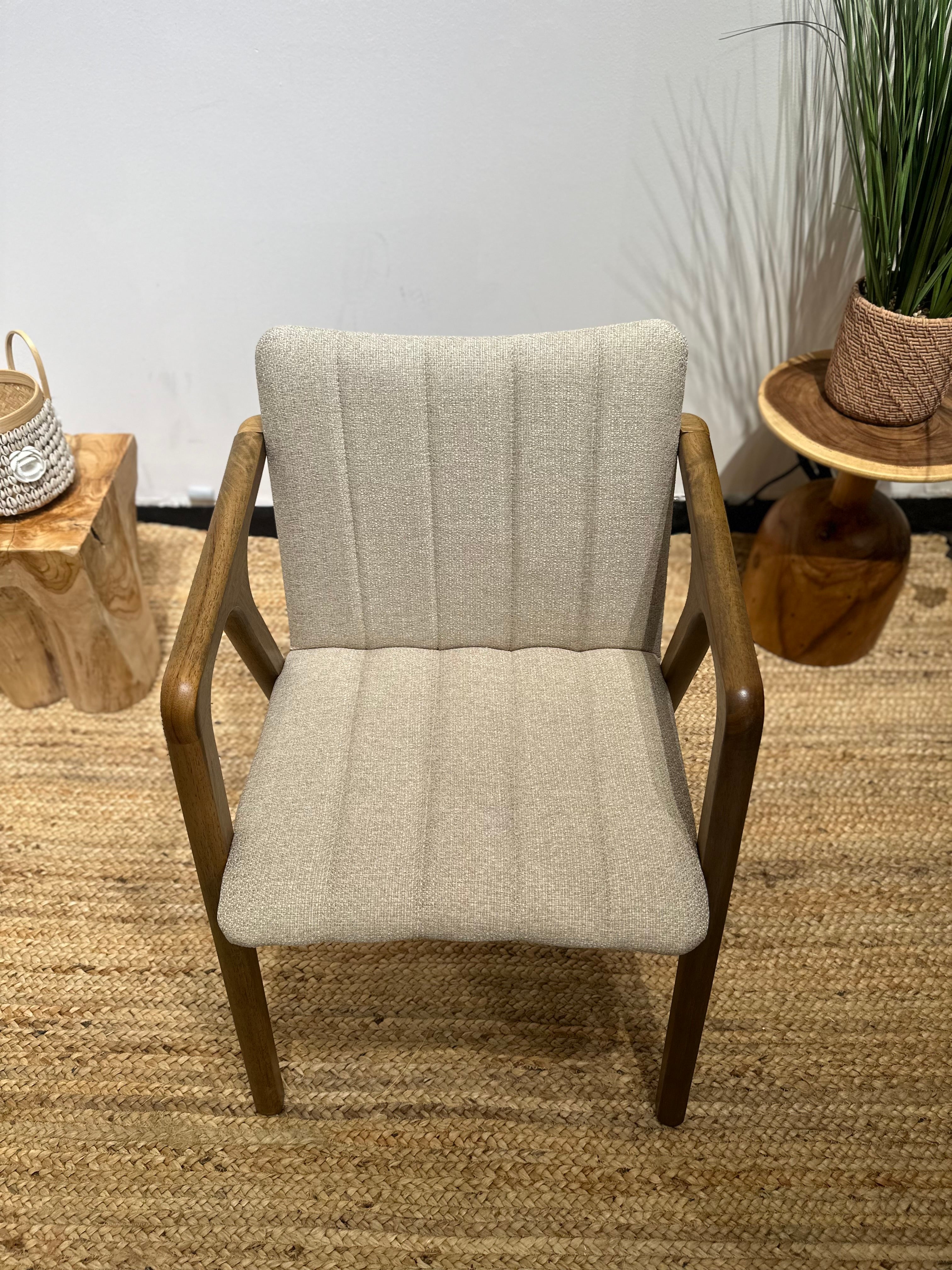 BALAKEN-LONG Armchair with Upholstered Seat